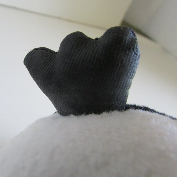 Penguin 5.5" Dakin Emperor Penguin Bean Bag Plush Red White Bow Tie - Picture 13 of 15